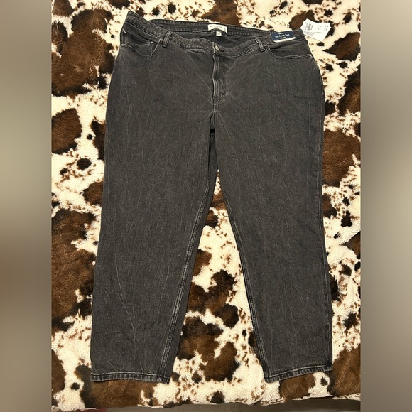 NWT ABERCROMBIE CURVE LOVE HIGH RISE MOM JEAN - Picture 2 of 3